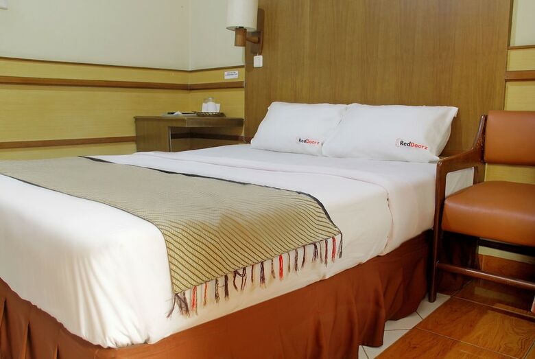 Hotel Reddoorz @ Lodaya