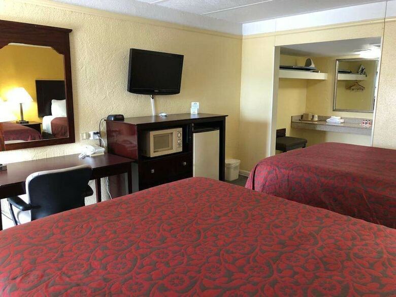 Hotel Days Inn By Wyndham Gainesville