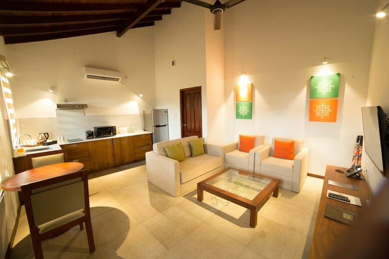 The Thinnai Hotel