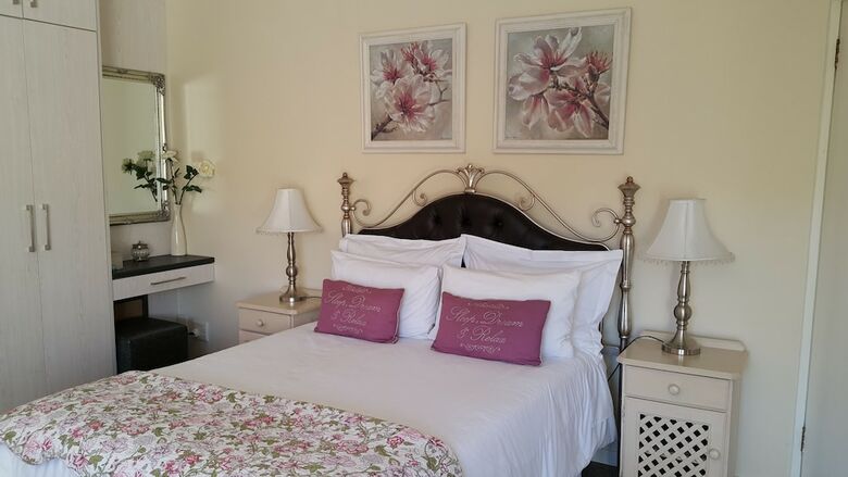 Hotel Cherry Berry Guest House