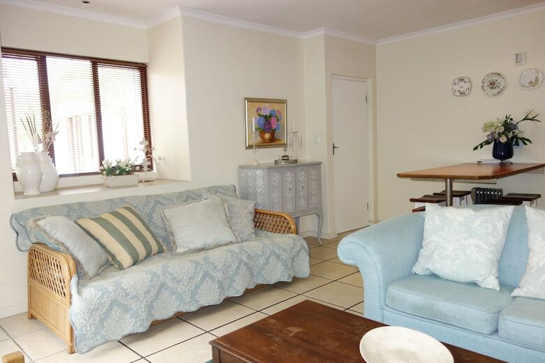 Hotel Cherry Berry Guest House