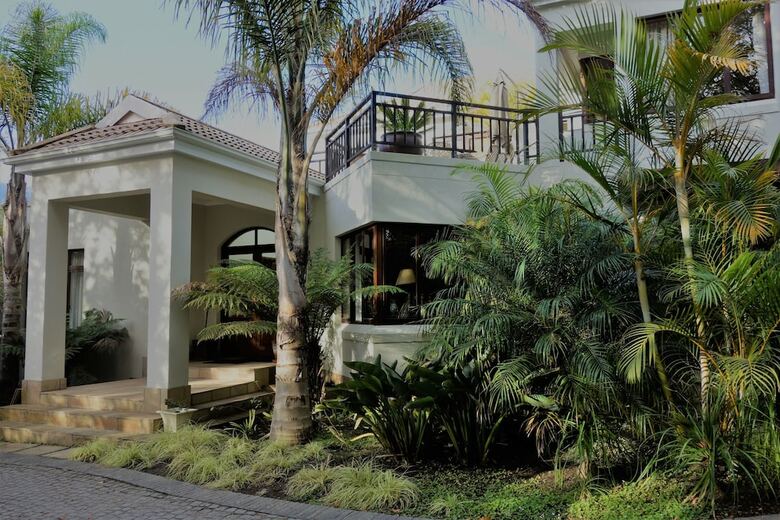 Hotel Cherry Berry Guest House