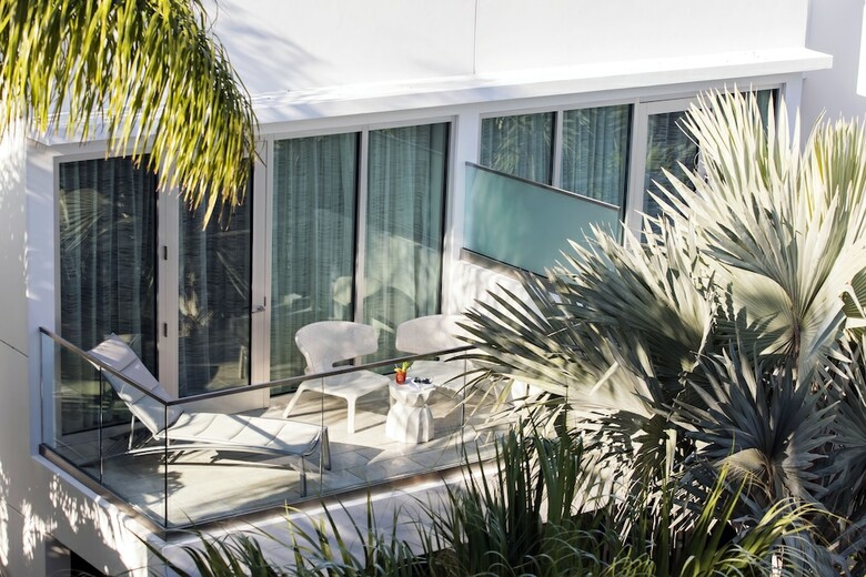 Hotel H2o Suites - Adults Only