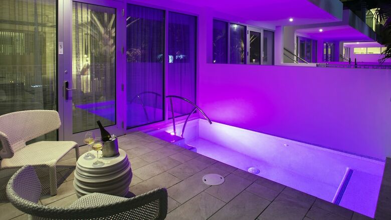 Hotel H2o Suites - Adults Only