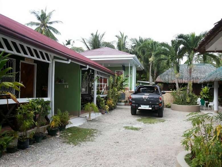 Bed & Breakfast Yak-yak Beach Home
