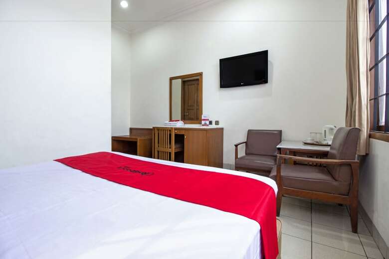 Hotel Residences By Reddoorz Near Rumah Mode