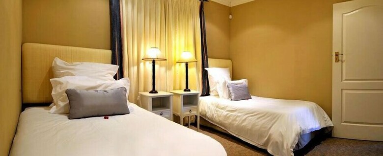 Montmartre Chalets And Guest House