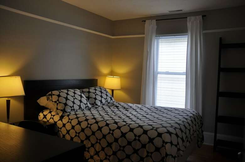 Apartamentos Moncton Suites - 267 Universite Ave