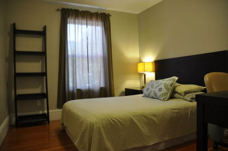 Apartamentos Moncton Suites - 267 Universite Ave