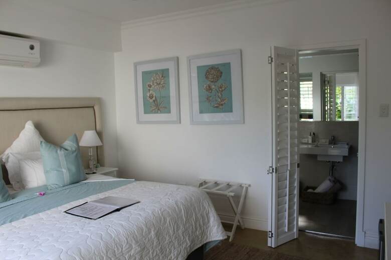 Hotel Sandals Guest House