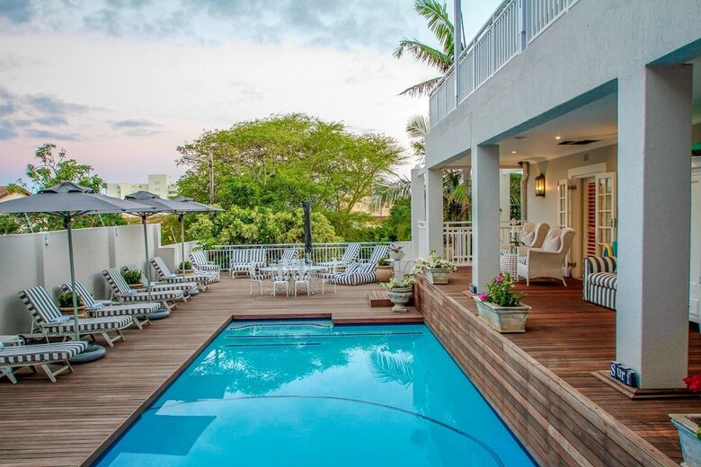 Hotel Sandals Guest House