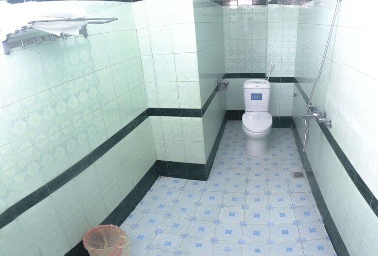 Ho� B�nh Hotel