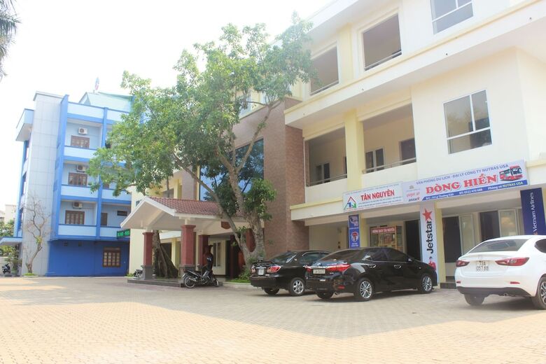 Ho� B�nh Hotel
