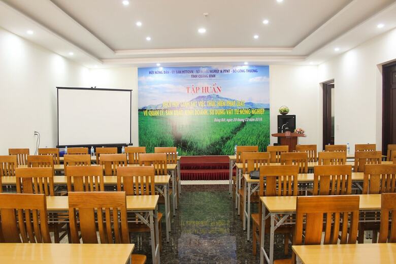Ho� B�nh Hotel