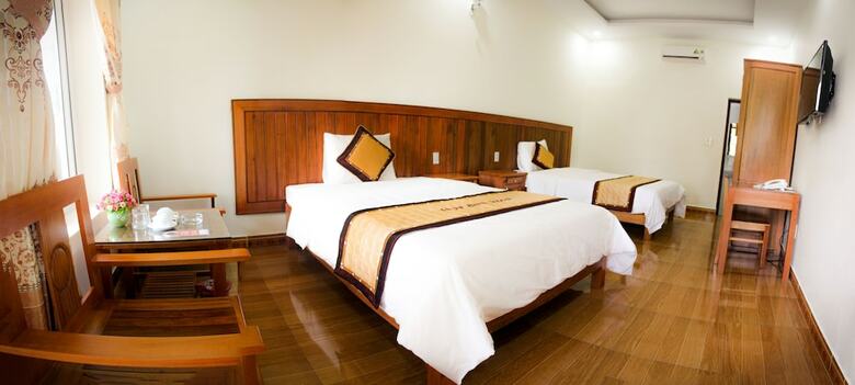 Ho� B�nh Hotel