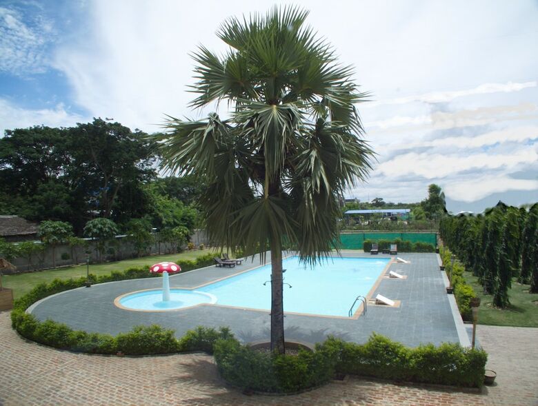 Jade Royal Hotel