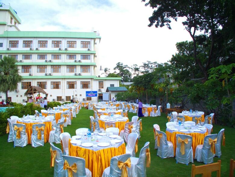 Jade Royal Hotel