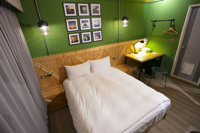 Hotel Taichung Loft Hostel Fengjia