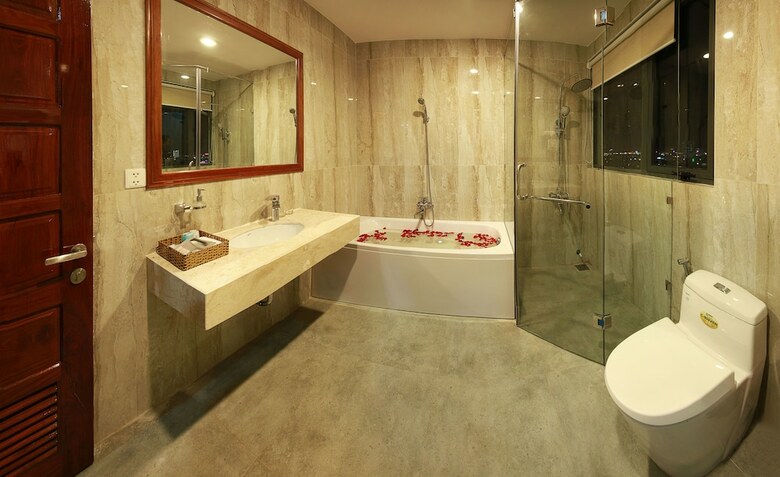 Vy Thuyen Hotel
