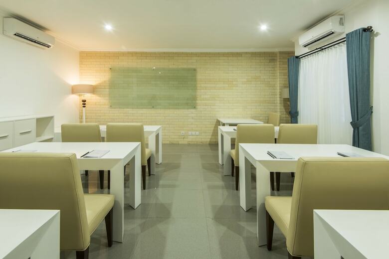 Yan's House Hotel