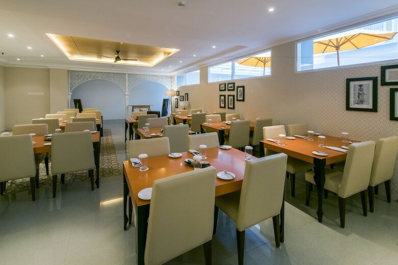 Yan's House Hotel