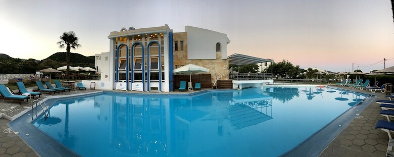 Skion Palace Beach Hotel
