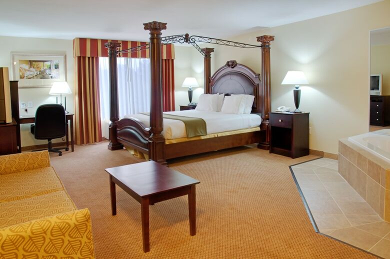Hotel Holiday Inn Express Leesville