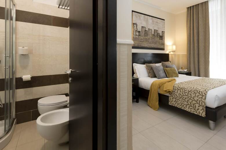 Yes Hotel