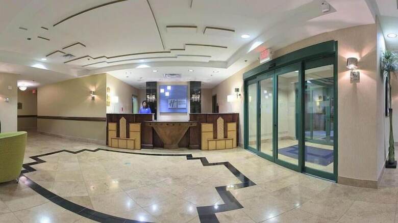 Holiday Inn Express Hotel & Suites Birmingham - Inverness