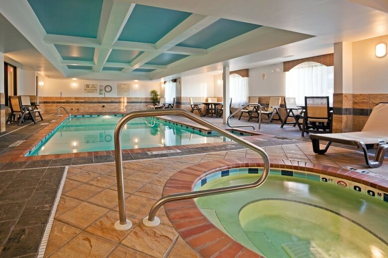 Holiday Inn Express Hotel & Suites Birmingham - Inverness
