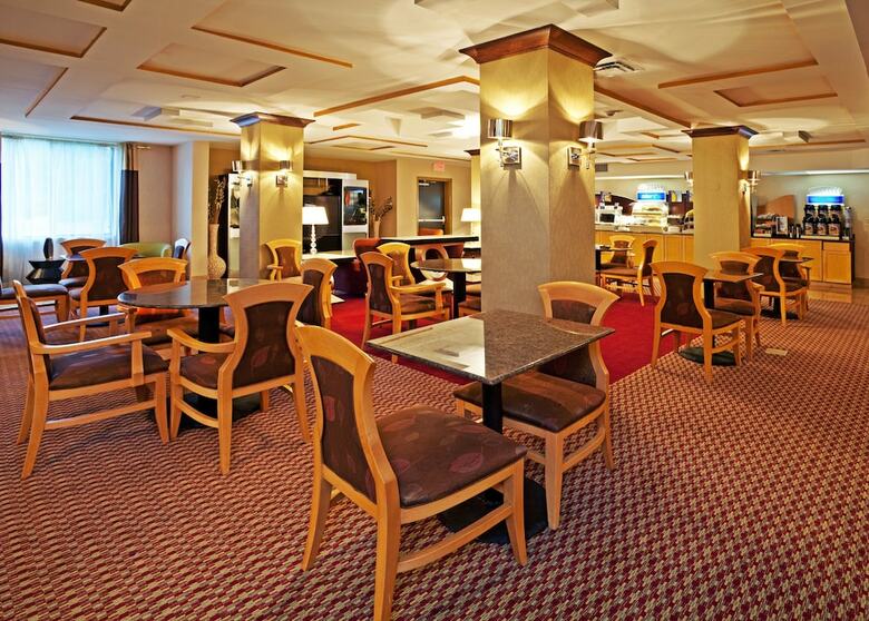 Holiday Inn Express Hotel & Suites Birmingham - Inverness