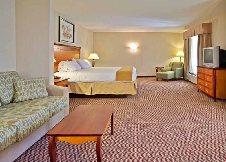 Holiday Inn Express Hotel & Suites Birmingham - Inverness