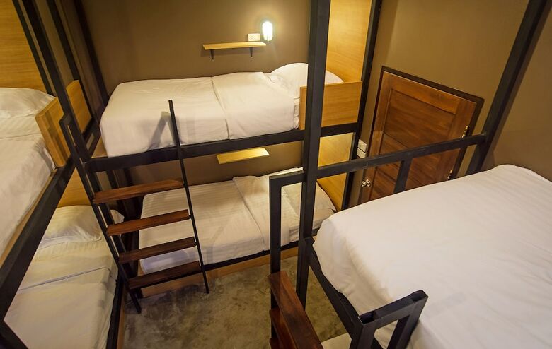 Hostal Srisuksant Square