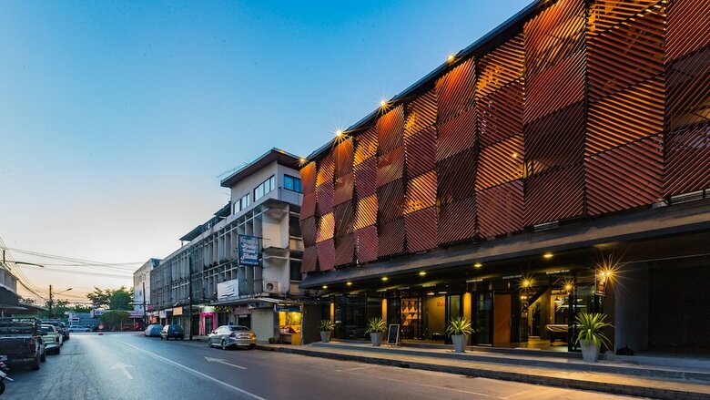 Hostal Srisuksant Square