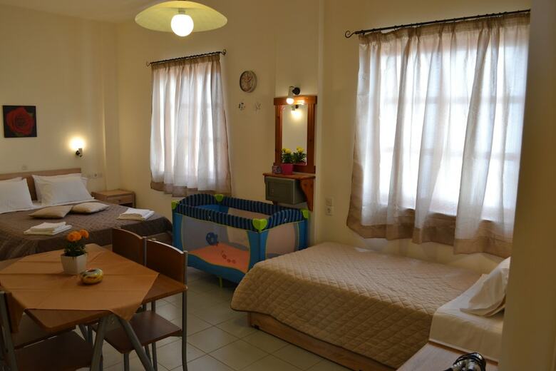 Aparthotel Rania Studios