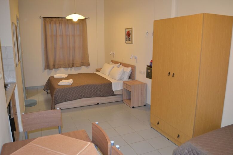 Aparthotel Rania Studios