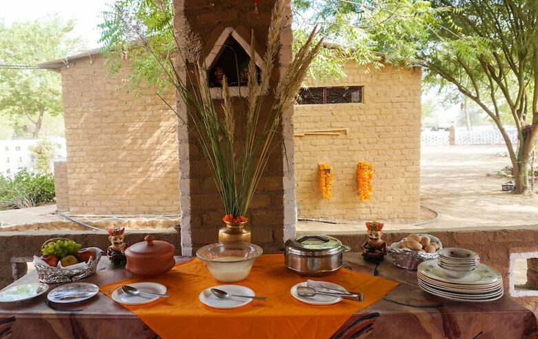 Umaid Safaris & Desert Lodge
