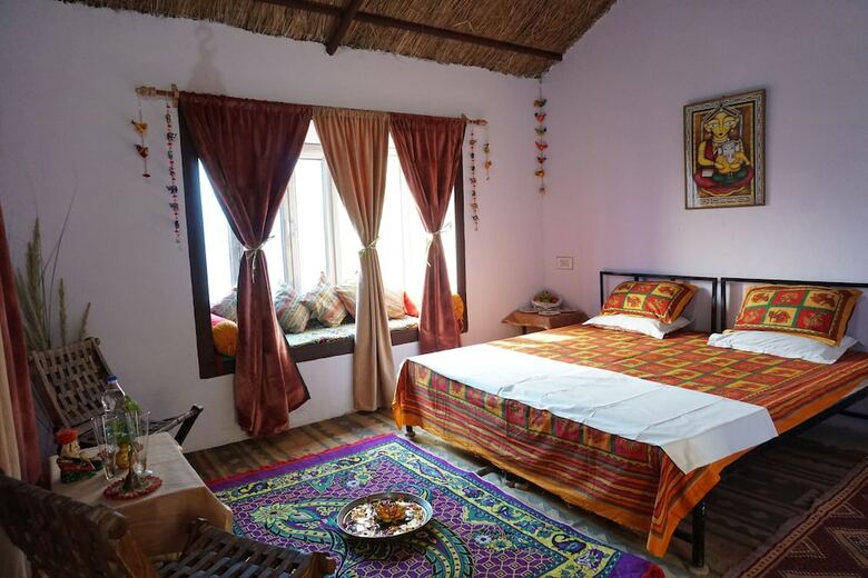 Umaid Safaris & Desert Lodge