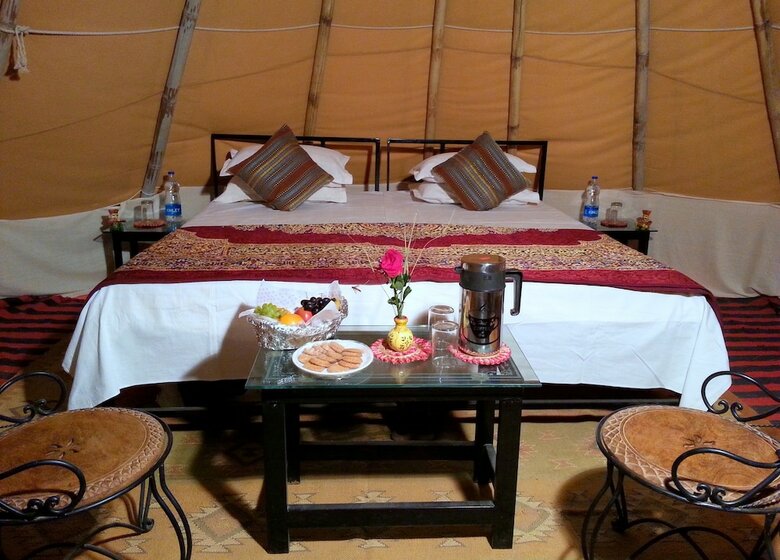 Umaid Safaris & Desert Lodge