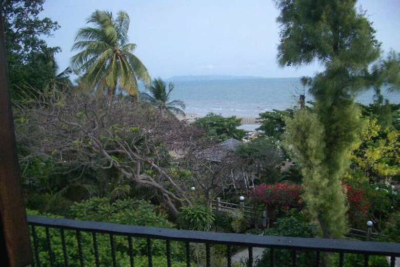 Hotel Momchailai Beach Retreat