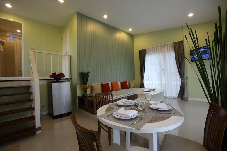 Bangsaen Heritage Hotel