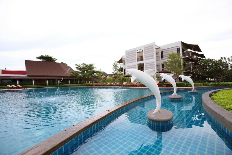 Bangsaen Heritage Hotel
