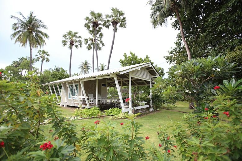 Bangsaen Heritage Hotel