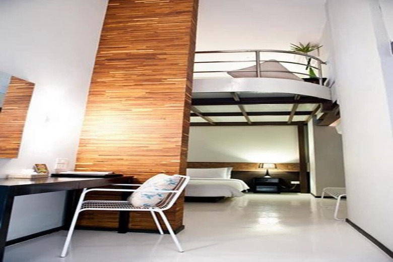 S2 Hotel