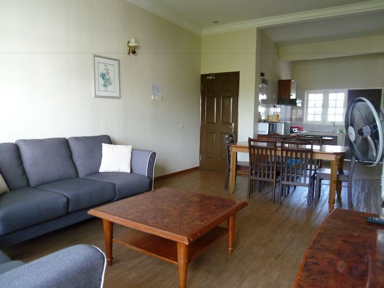 Greenhill Apartment