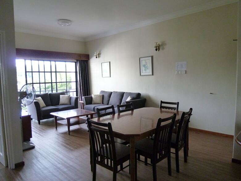 Greenhill Apartment