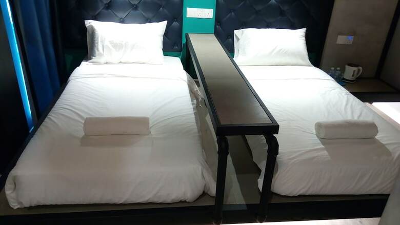 Tube Hotel