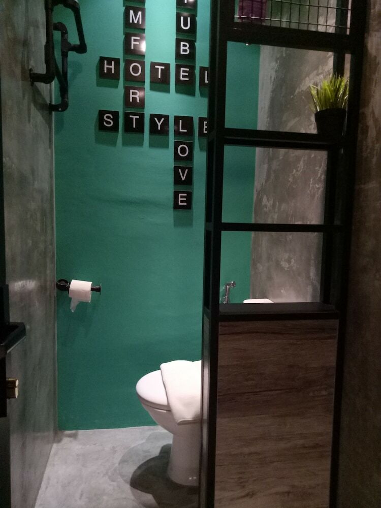 Tube Hotel