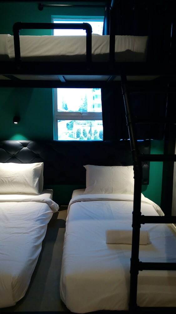 Tube Hotel