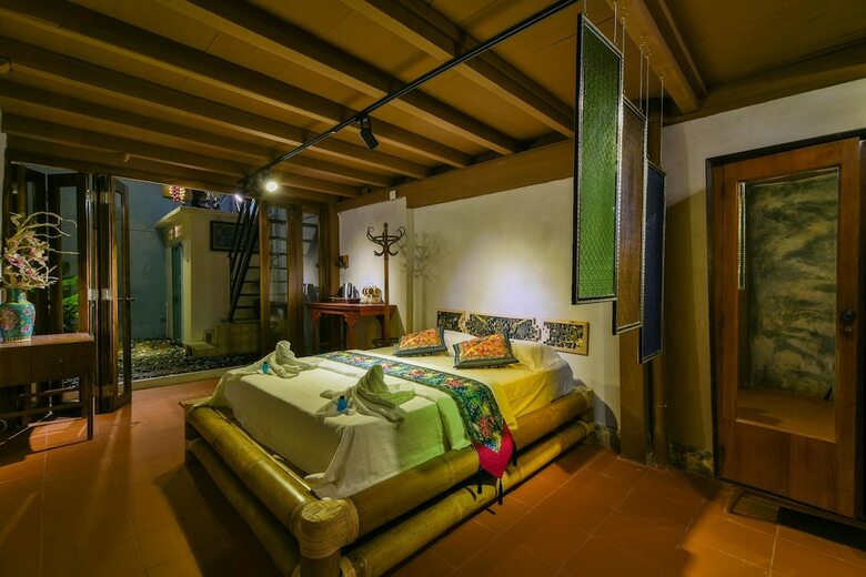 Hotel Ohana House @ 15 Kuli